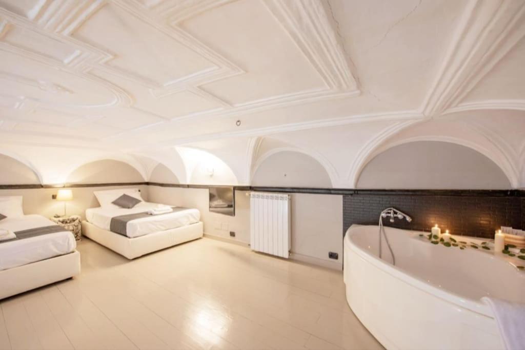 Appartamento Elegant Two-level With In-room Tub